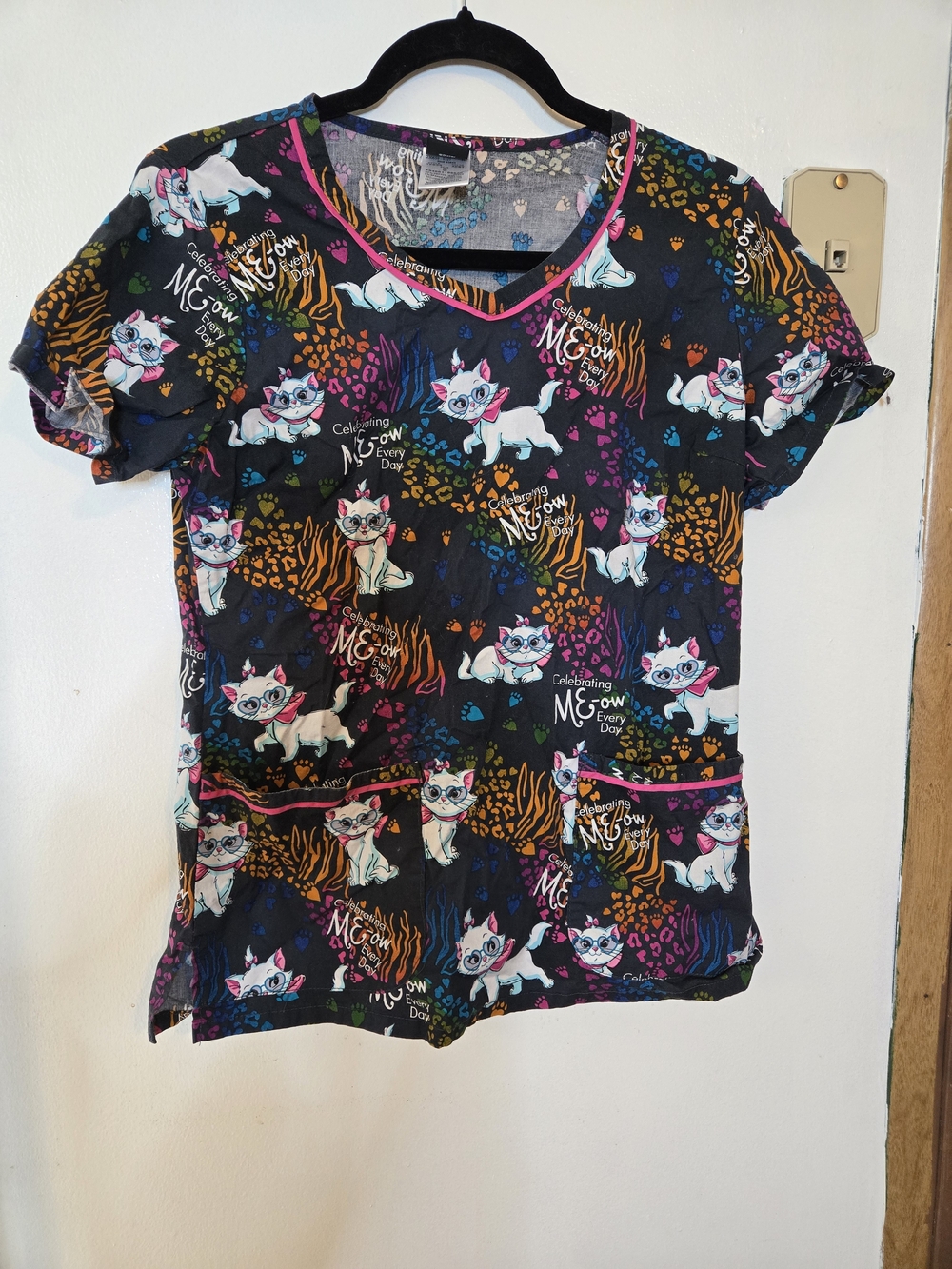 ARISTOCATS Scrub Top